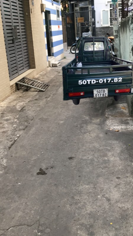 Kẹt tiền Cần bán nhà hẻm Hòa Hưng Quận 10, 40m2 như hình