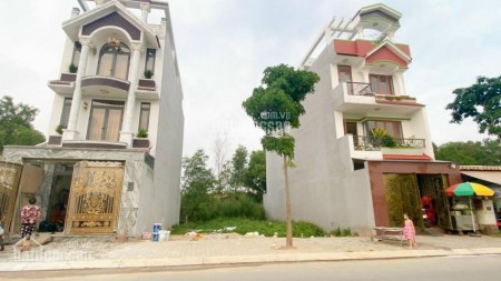 Bán đất 130m2, SHR, đường nhựa trước nhà 16m, xã Phạm Văn Hai, Huyện Bình Chánh