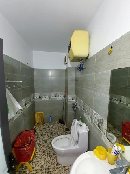 Căn duy nhất ngọc Thụy 32m2 x4 tầng, giá nhỉnh 2 tỷ, xây được 3 năm, rất mới