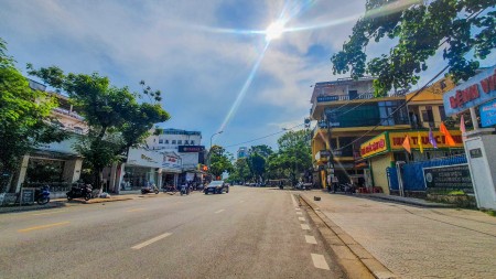 Bán Nhà Siêu Cấp Mặt Tiền Kinh Doanh Đường Nguyễn Huệ