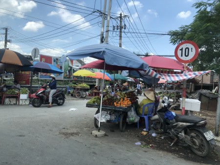 Bán 125m2 giá 1.25 tỷ ngay trung tâm thương mại - KDC Tân Tạo