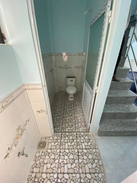 Bán gấp nhà đường Lê Hồng Phong Quận 10 3 tầng 10m2 970 triệu - 0798919986