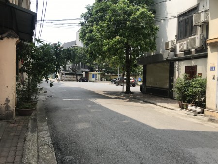 Bán Đất đẹp Lô Góc 2 mặt tiền ôtô đỗ cửa