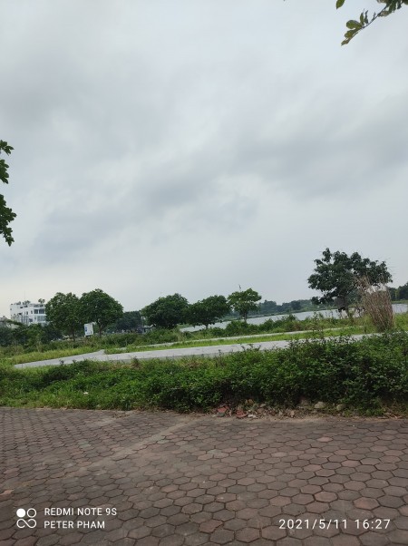 Bán Nhanh thổ đất 52M2 phố Cổ Linh, Tư đình ô tô tải vào đất