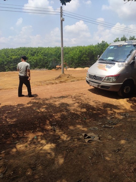 Cần bán vài sào đất Đông Phú 1000m2 ngay chợ