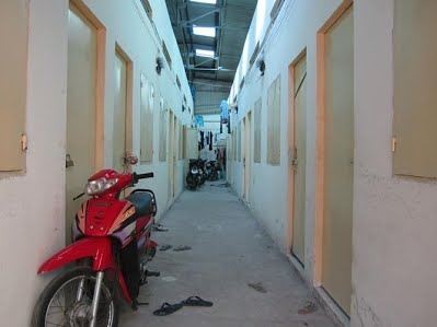 Kẹt tiền bán nhà trọ 1 trệt 1 lầu,thu nhập 25 triệu/tháng,sổ riêng,ngay KCN giá 1 tỷ 850