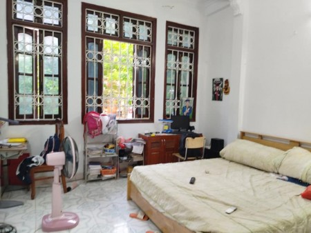 Bán Đất Tặng Nhà Kim Giang 65m2, Ô Tô Đỗ Cửa, View Thoáng Sáng, Gần Phố, MT 4m, KD 5.5 Tỷ