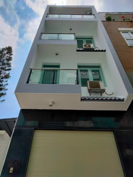 Nhà Hẻm Xe Tải đường Nguyễn Xí: Trệt 3 Lầu – Sân Thượng: Giá 22tr/th