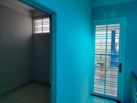 Còn 1 phòng cho (nam) thuê giá 1tr7tr/th sạch, đẹp, , không chung chủ. Quận 4, TP. HCM. Giờ giấc tự do, Giá thuê: + Phòng 12m2/Giá 1,7tr có cửa sổ ( 576/149c