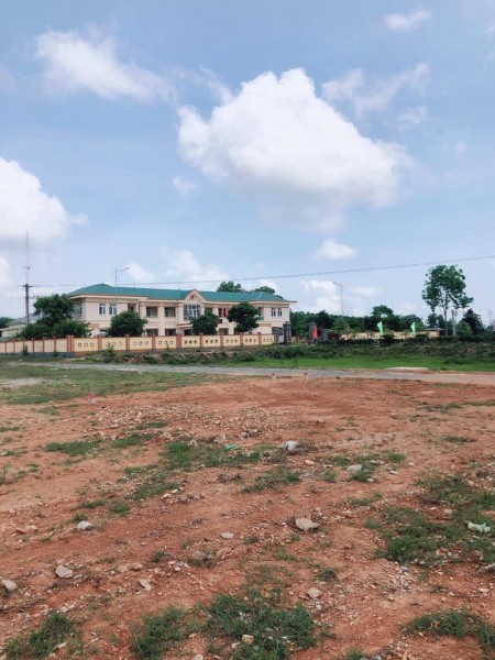 Ngay mặt tiền đường nhựa 34m - sát bên UBND