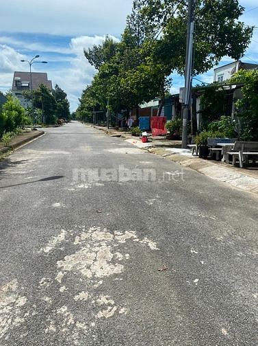 Chính chủ cần bán lô tái định cư xã Phước khánh DT 234 m2, vừa mặt tiền nội bộ vừa mặt tiền view sông
