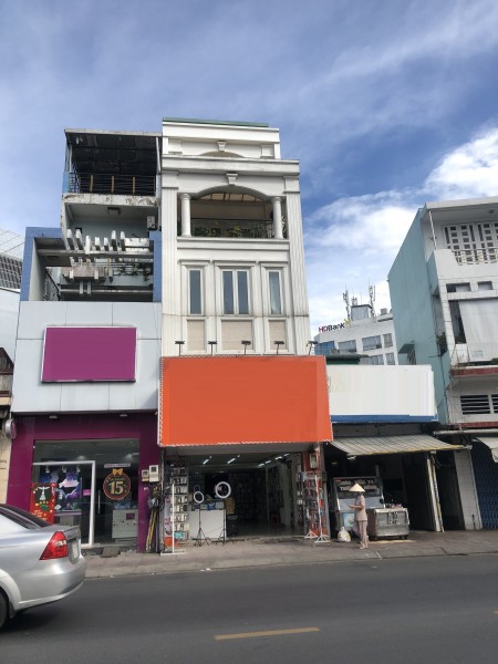 MT Đường Bà Hom, Phường 13, Quận 6. DT: 4.2 x 20 3L