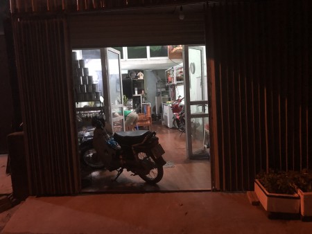Bán nhà 31m2 giá 1.95 tỷ Mặt Đường Đại Lộ Thăng Long, Vân côn, Hoài đức