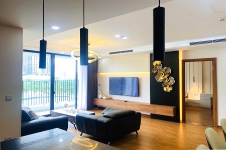 Bán chung cư quận Cầu Giấy 134m2 ban công Đông Bắc tầng trung