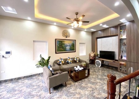 Bán nhà ngõ phố Nguyễn Khánh Toàn 3 tỷ, dt 41m2