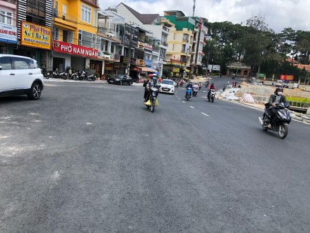 Bán đất tại Đường Hoàng Văn Thụ, Đà Lạt, Lâm Đồng diện tích 670m2 giá 75 Tỷ