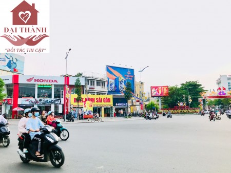 Bán nhà mặt tiền ngay công viên biên hùng. 3 tầng
