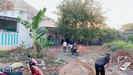 Vợ chồng em cần tiền gấp bán lô đất vị trí đẹp thuận lợi về tất cả mọi mặt trung tâm Long Điền BRVT