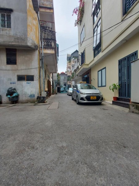 3.1 TỶ CÓ NHÀ CẠNH PHỐ NGUYỄN VĂN CỪ, LÔ GÓC 3 MẶT NGÕ, Ô TÔ ĐỖ CỬA, GIÁ TỐT CHỦ CẦN BÁN NHANH
