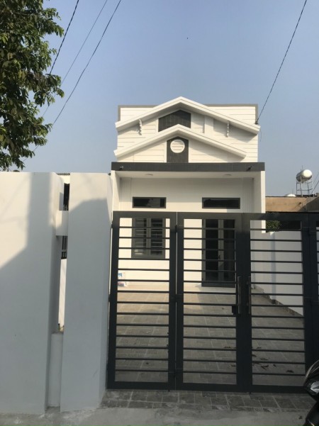 Nhà Biên Hòa 2 lầu ngay cổng 11 124m2/1t8 đường 6m