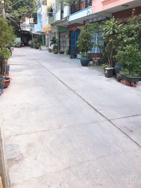 Nhà bán chính chủ quận 6 hẻm lớn 8m p12 gần công viên Phú Lâm ,hẻm quán Gặp Gỡ
