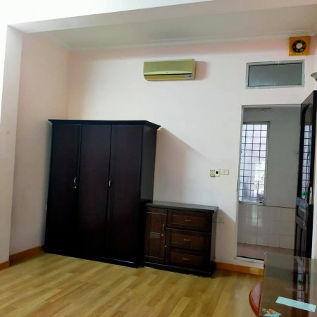 Bán Nhà 4 Tầng Tây Sơn, Đống Đa, DT 33m2, Ngõ Thông, Ô Tô Tránh, Vỉa Hè, Kinh Doanh.