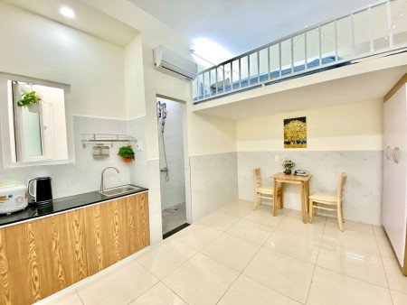 Cho thuê căn hộ có gác lửng giá siêu hot đường Phạm Văn Bạch Tân Bình