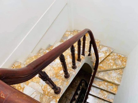 Bán gấp nhà chính chủ quận Đống Đa Gần Vincom Nguyễn Chí Thanh Tiện ích vô vàn 5 tầng Mặt tiền 3,3 Giá 3,7 tỷ