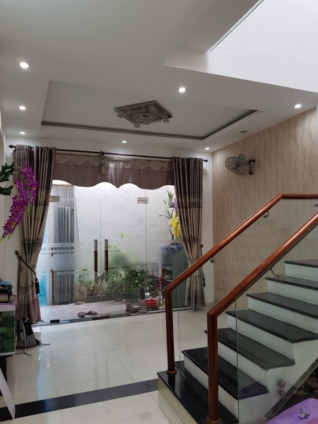 Cho thuê nhà nguyên căn hai tầng Kiệt đường Tạ Hiện, Phường Hòa Cường Bắc, Quận Hải Châu