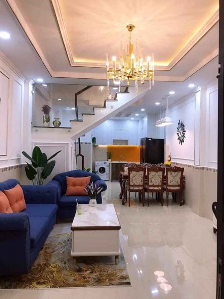 Nhà đẹp 2 tầng kiên cố, HXH tránh CMT8, P.5, Tân Bình. 6,4 tỷ