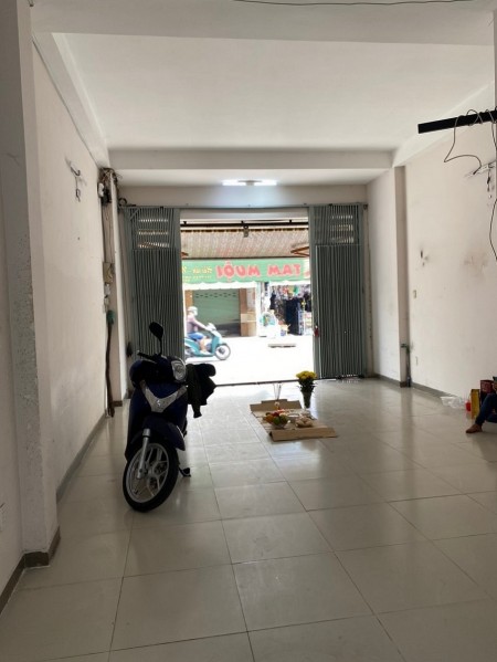 Bán nhà 5x20m, 2 lầu, MT Phạm Thế Hiển, đang cho thuê 20tr/tháng