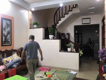 Bán nhà 3 tầng 60m2 Phường Phúc Lợi, Long Biên. Cách đường ô tô 30m, gần hồ sen