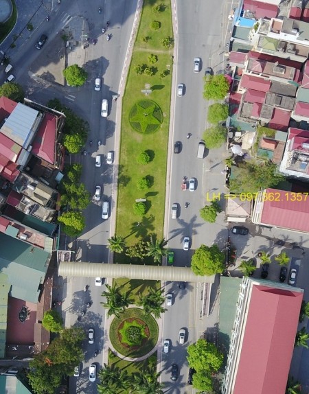 72m2 mặt phố Nguyễn Chí Thanh, Đống Đa, mặt tiền 7,6m, lô góc đắc địa, vỉa hè thoáng sâu
