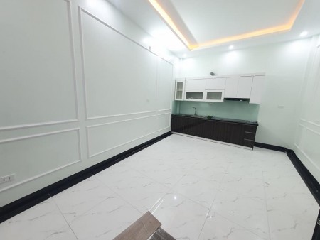 BÁN NHÀ CHÙA LÁNG, QUẬN ĐỐNG ĐA. DT: 40M, GIÁ 4 TỶ.