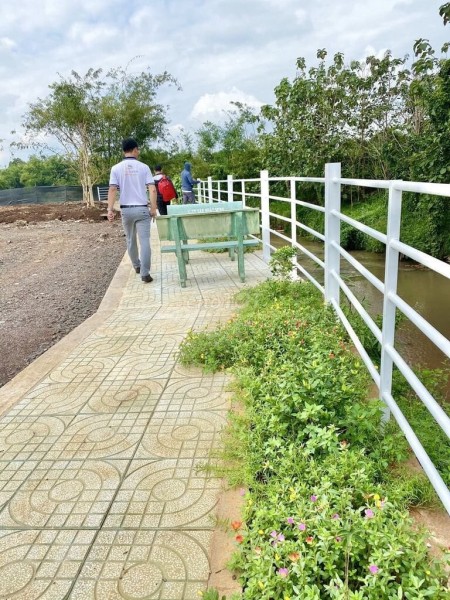 Cần tiền nên bán lô đất nằm giữa 3 KCN Dầu Giây Cẩm Mỹ và Dofico, thống nhất, đồng nai