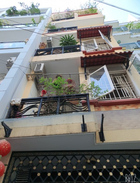Bán nhà 4T HXH 6m, Mặt tiền Hiếm 6m nở hậu, sát HÀ ĐÔ, Quận 10, DT 96m2, 16.2 tỷ. Bán gấp.