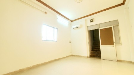 Phòng Cửa Sổ Lớn, Ngay Pearl plaza