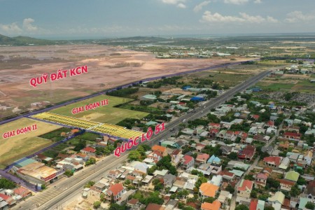 200m2/700tr sổ sẵn, cách QL51 30m, tiện ích, KDC hiện hữu.
