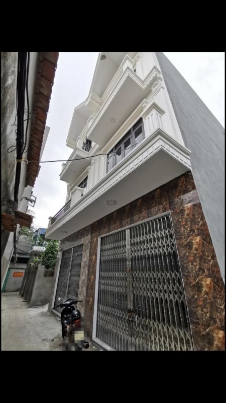 Bán nhà ngõ Giải Phóng 3 tầng xây mơi