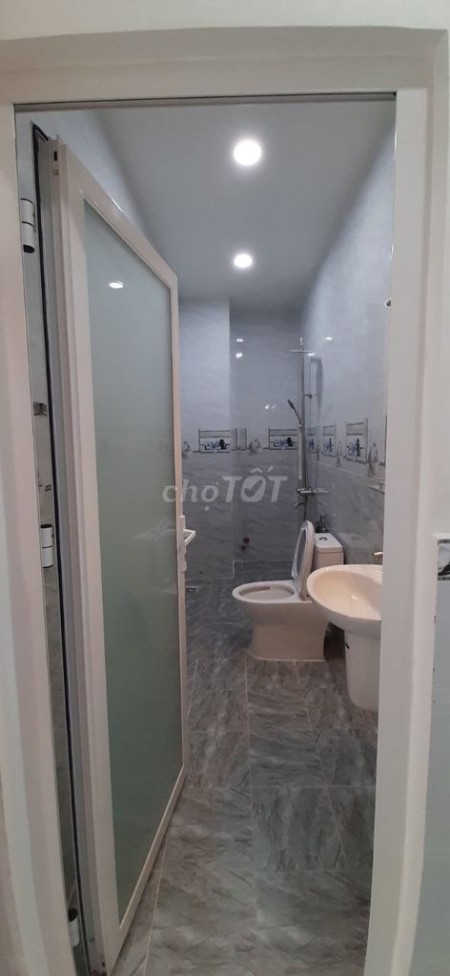 Nhà nguyên căn đường Phạm Văn Chiêu, 5 x14m, 1tr 1 lửng 2 lầu ST, 5p