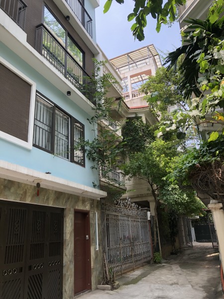 Bán nhà riêng Lạc Long Quân Tây Hồ dt 135m2 giá 18.5 Tỷ MT 6.2m ô tô tránh Kinh doanh siêu đỉnh