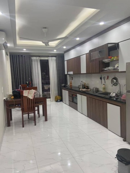 Bán nhà Trần Thái Tông, Cầu Giấy 46m2x5T, nhà đẹp, lô góc Giá 3,9 tỷ