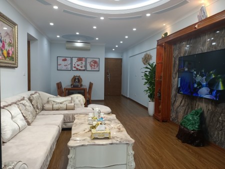 Bán suất ngoại giao dự án BRG Grand Plaza 16 Láng Hạ view Hồ Thành Công liên hệ: 0333.196.926
