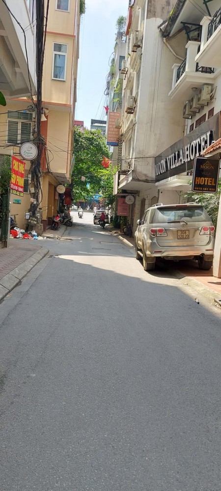 Nhỉnh 1 tỷ, Bán Căn Hộ Tầng 1 Phố Yên Lãng,Đống Đa, 45m, ô tô đỗ cửa ( 0395454603)
