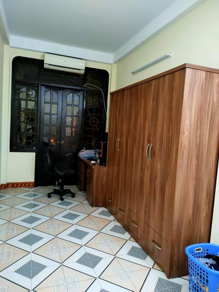Bán nhà nới ô tô đỗ cửa Nguyễn Sơn, Long Biên Nhanh chân kẻo lỡ