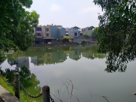  LÔ GÓC Ô TÔ TRÁNH NGAY HỒ TTM HÀ ĐÔNG, GIÁ 2.98 TỶ
