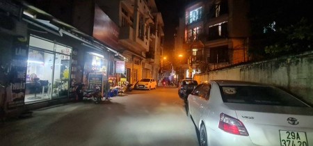 Bán nhà Trương Định, Kinh Doanh, 3 Ô TÔ tránh nhau, Khu dân trí cao văn minh giá 11 tỷ