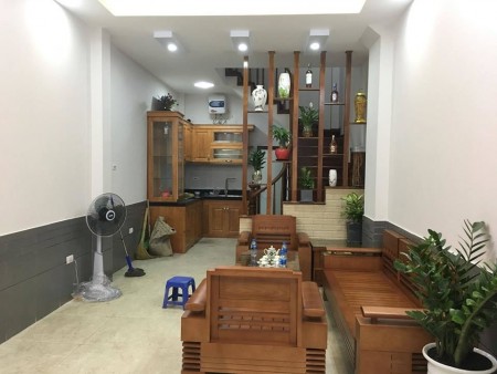Bán gấp nhà riêng mặt ngõ Lạc Long Quân, DT 43m2, mặt tiền 4m nở hậu, Giá 6.15 tỷ. LH 0966286718