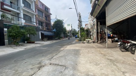 Bán gấp nhà mặt tiền đường DC11 giao bình long phường sơn kỳ xây 3 lầu
