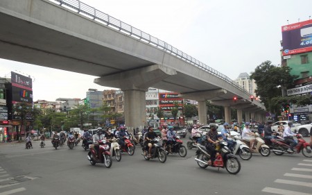 Cần bán nhà mặt phố xuân thuỷ, cầu giấy 45m2, 5 tầng, 9,2 tỷ.